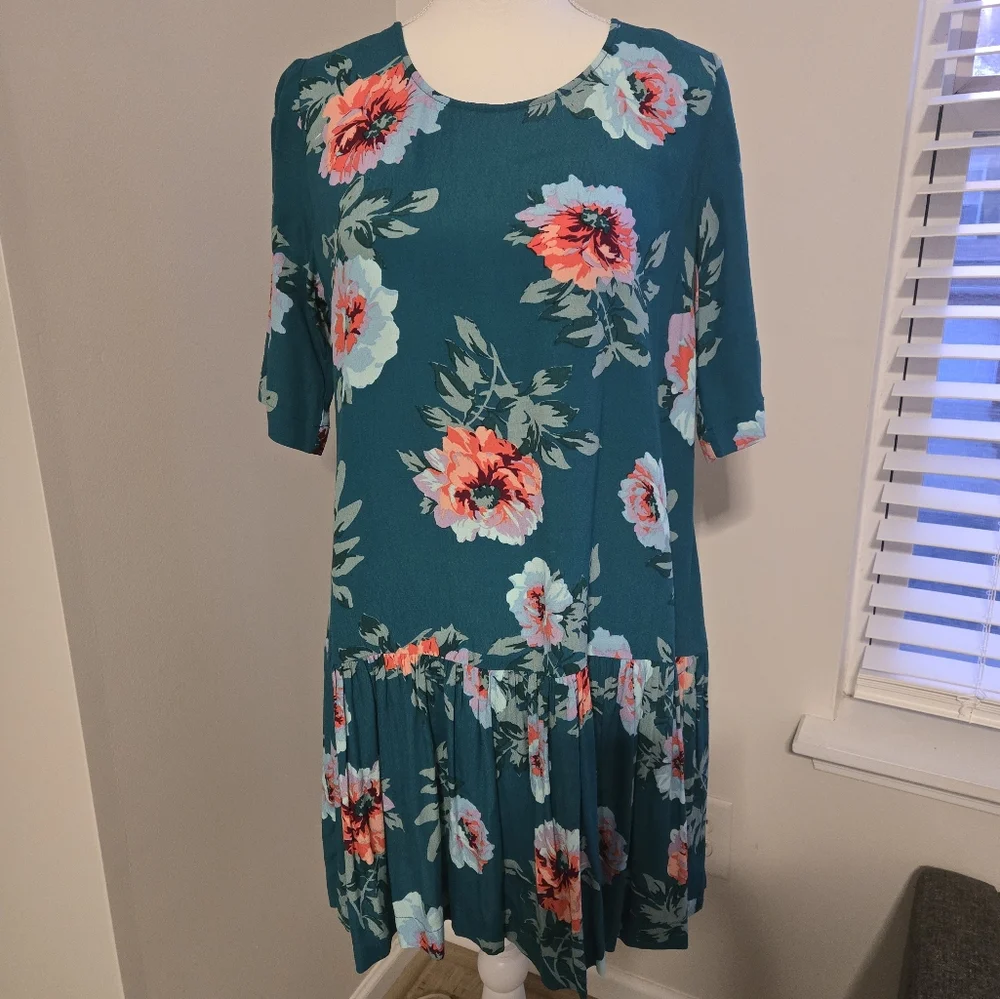 MINK PINK Sz S Tropical inspired S/Sl drop waist ruffle hem floral summer dress - Picture 2 of 10